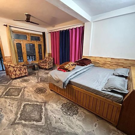 River Stone Cottages & Guest House Kasol Exterior photo